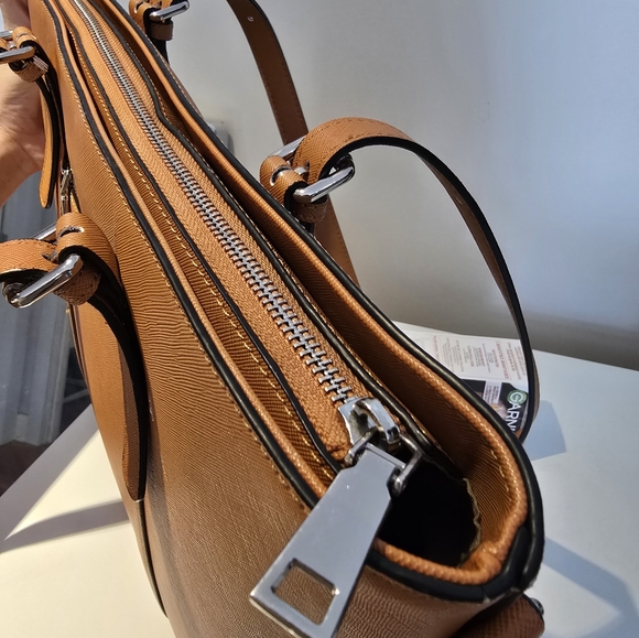 Tote Leather Satchel Purse. - Picture 6 of 6